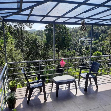 Letstay Vythiri Hill Palace Eksteriør billede