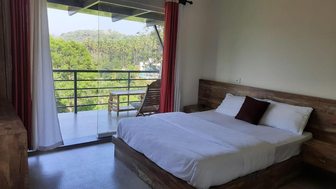 Letstay Vythiri Hill Palace Eksteriør billede